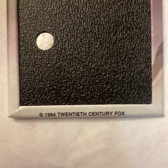 Vintage 1994 TRUE LIES Schwarzenegger Promo Pin Button Badge Pinback - Picture 3 of 4